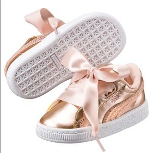 Metallic pink Pumas